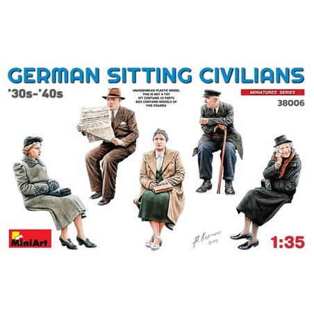 1/35 German Sitting Civilians 1930s-1940s