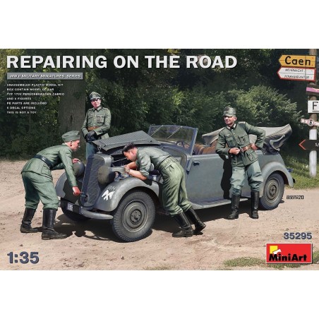 Maqueta Miniart 1/35 Repairing On The Road