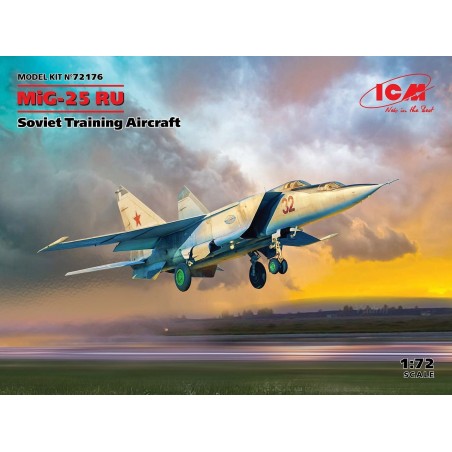 Maqueta de avion ICM 1/72 MiG-25RU Soviet Training Aircraft