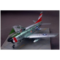Kitty hawk 1/32 F-86D "Sabre Dog" 2