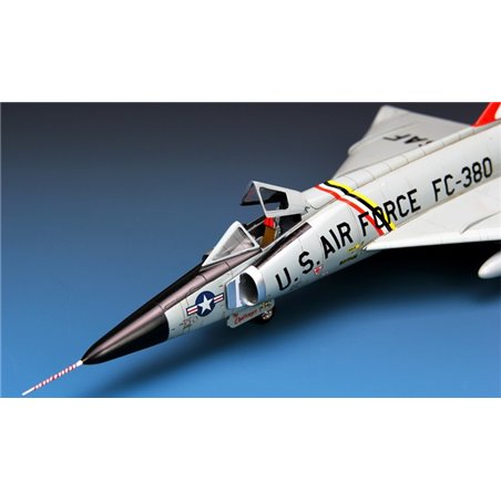 1/72 F-102A Delta Dagger (Case X)