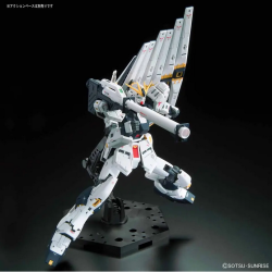 Maqueta RG 1/144 RX-93 Nu Gundam Bandai Real Grade con Fin Funnels y rifle de rayos 2