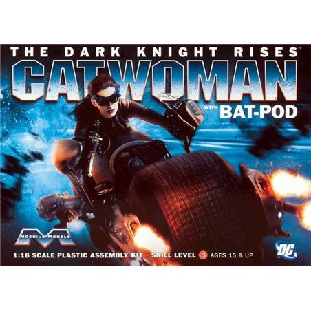 1/18 The Dark Knight Bat-pod with Catwoman