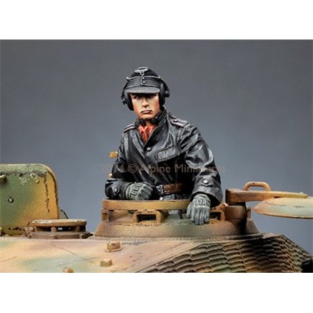 1/35 SS Panzer Commander 2